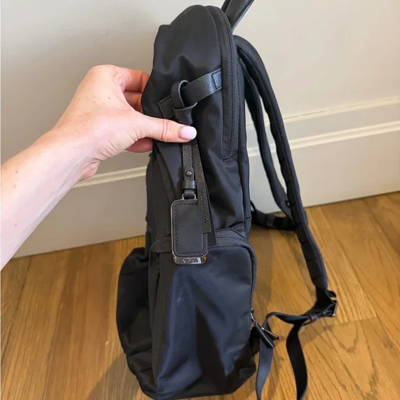 Tumi Black Men's Travel Backpack with Multiple Zip Pockets - Picture 10 of 12